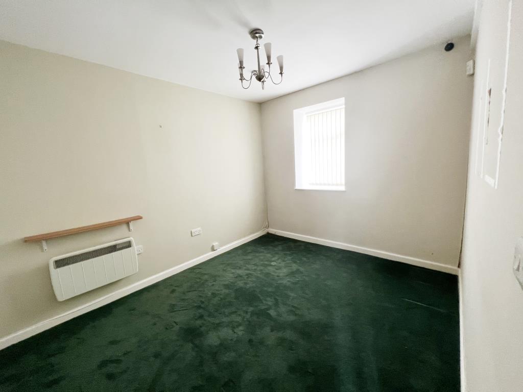Lot: 128 - FORMER FUNERAL PARLOUR WITH POTENTIAL - General view of office